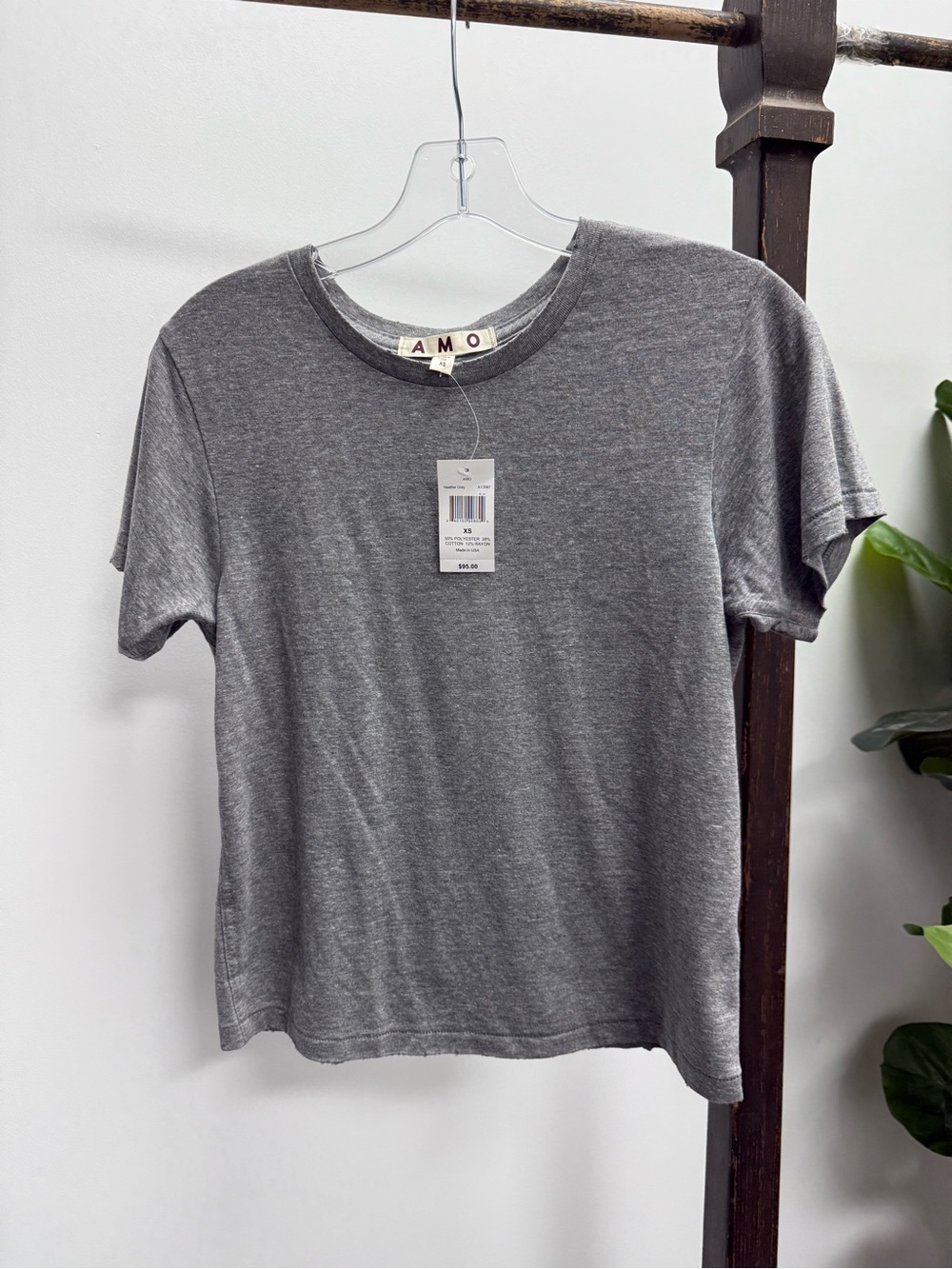 AMO Men's Crew Neck Short Sleeve Tee in Heather Gray
